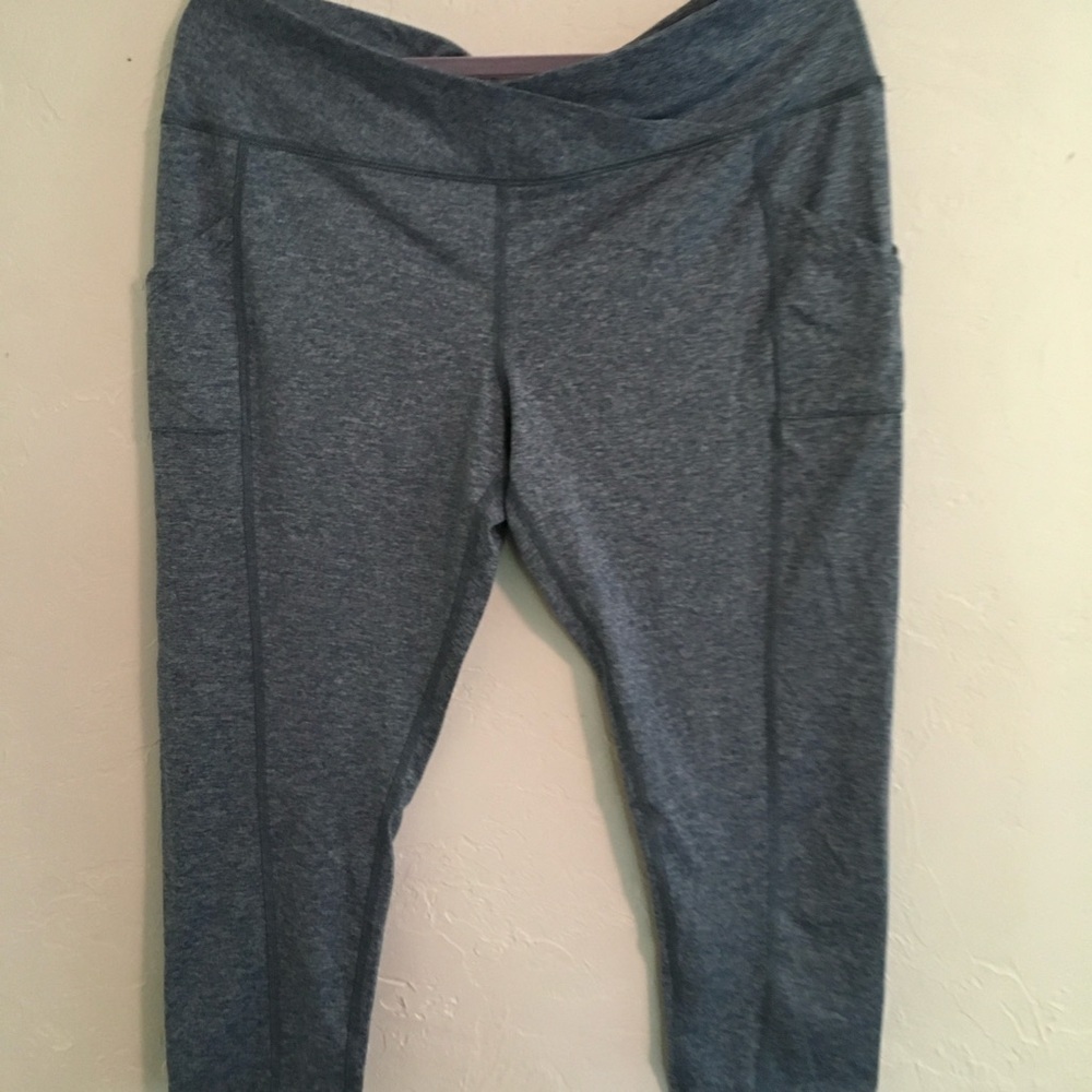 Enlighten XL Blue Heather Crisscross Waist Cropped Leggings Pockets High-Waist